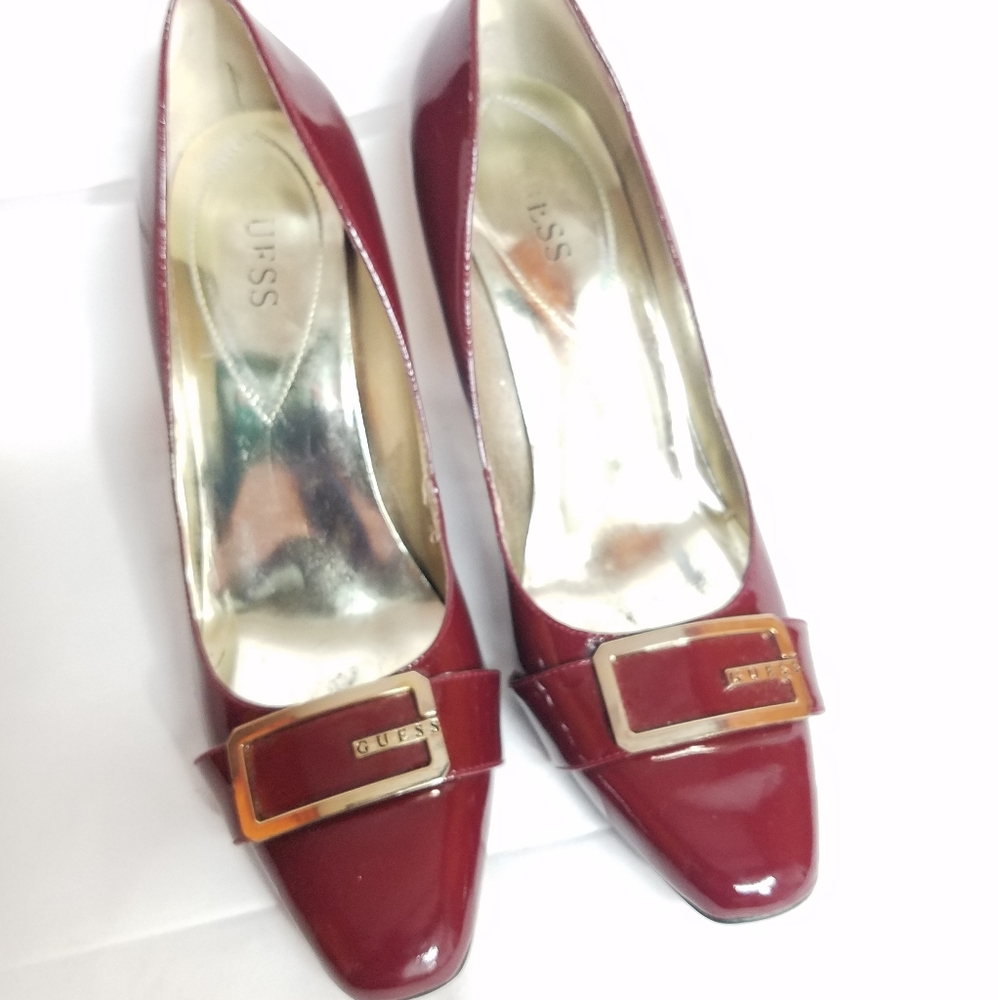 Vintage Guess Red Pumps